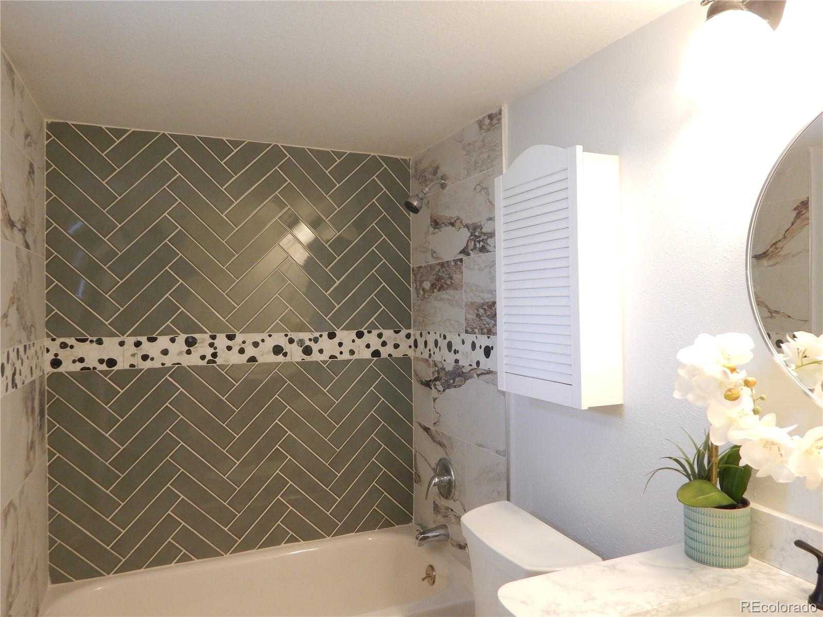 Restricted Address, 2 Bedrooms Bedrooms, ,2 BathroomsBathrooms,Residential,For Sale,Girard,REC4258866