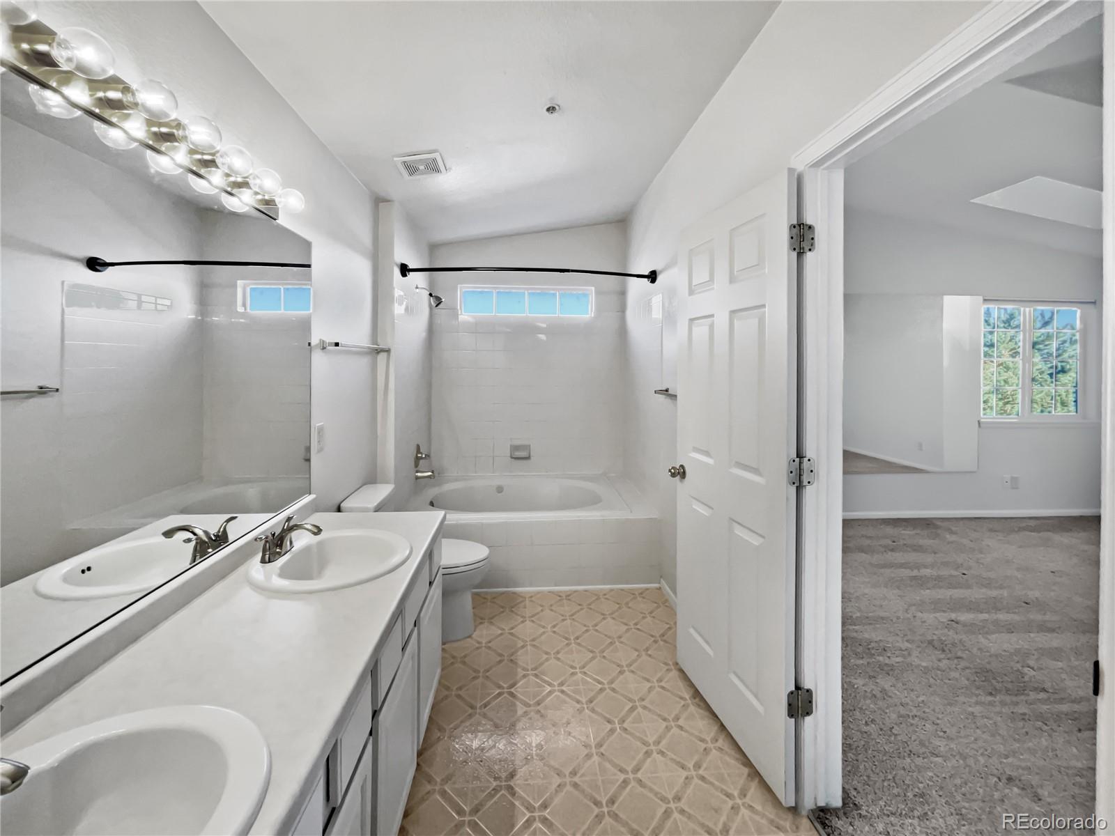 6850 Xavier Circle #12, Westminster, CO 80030, 2 Bedrooms Bedrooms, ,2 BathroomsBathrooms,Residential,For Sale,Xavier,REC6477125