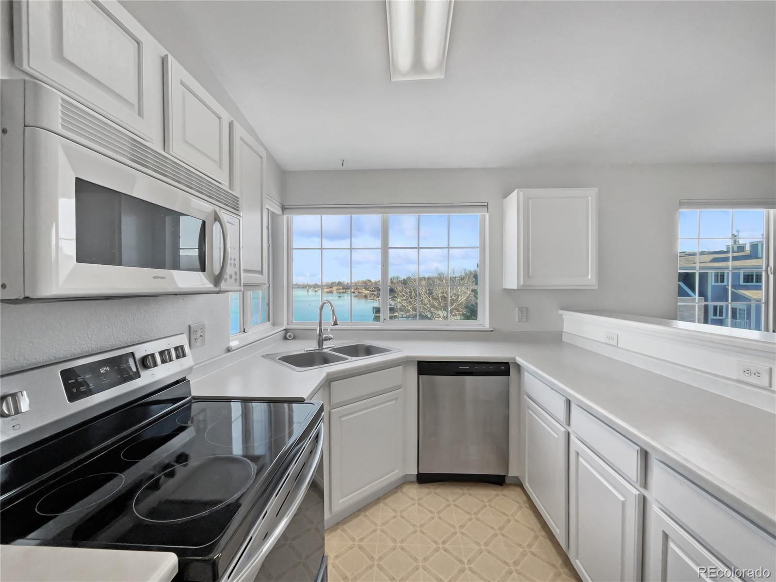 6850 Xavier Circle #12, Westminster, CO 80030, 2 Bedrooms Bedrooms, ,2 BathroomsBathrooms,Residential,For Sale,Xavier,REC6477125