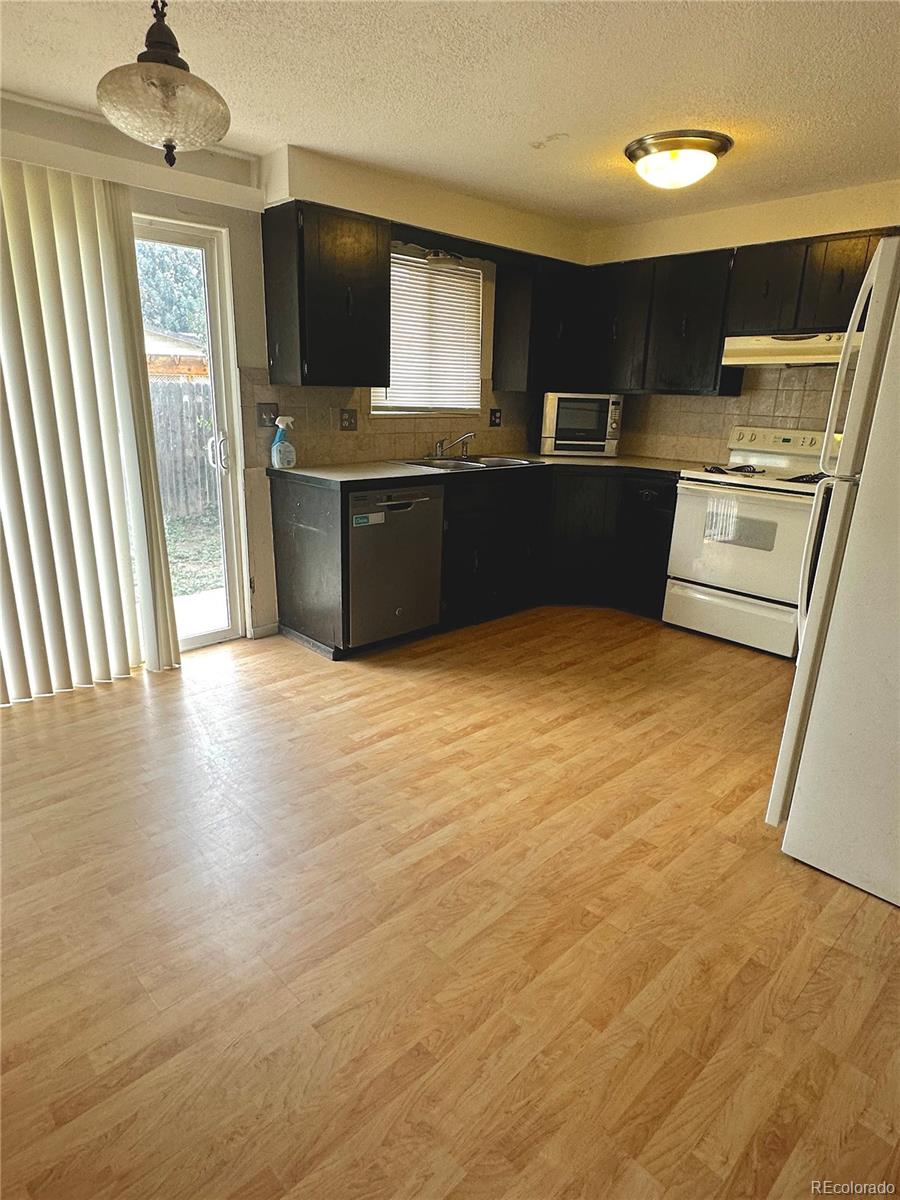 1405 16th Street #A, Loveland, CO 80538, 2 Bedrooms Bedrooms, ,1 BathroomBathrooms,Rental,For Rent,16th,REC2462304