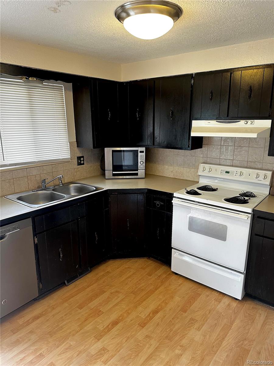 1405 16th Street #A, Loveland, CO 80538, 2 Bedrooms Bedrooms, ,1 BathroomBathrooms,Rental,For Rent,16th,REC2462304