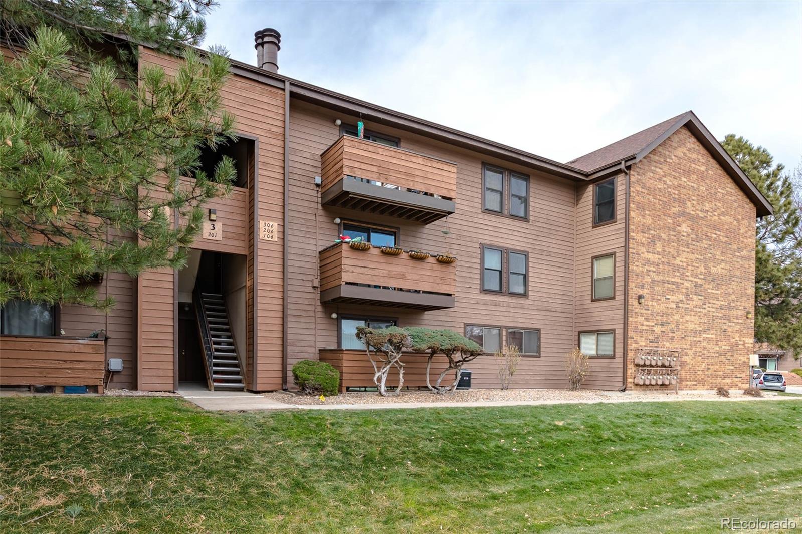 201 Wright Street #106, Lakewood, CO 80228, 2 Bedrooms Bedrooms, ,2 BathroomsBathrooms,Residential,For Sale,Snowbird,Wright,REC9061640