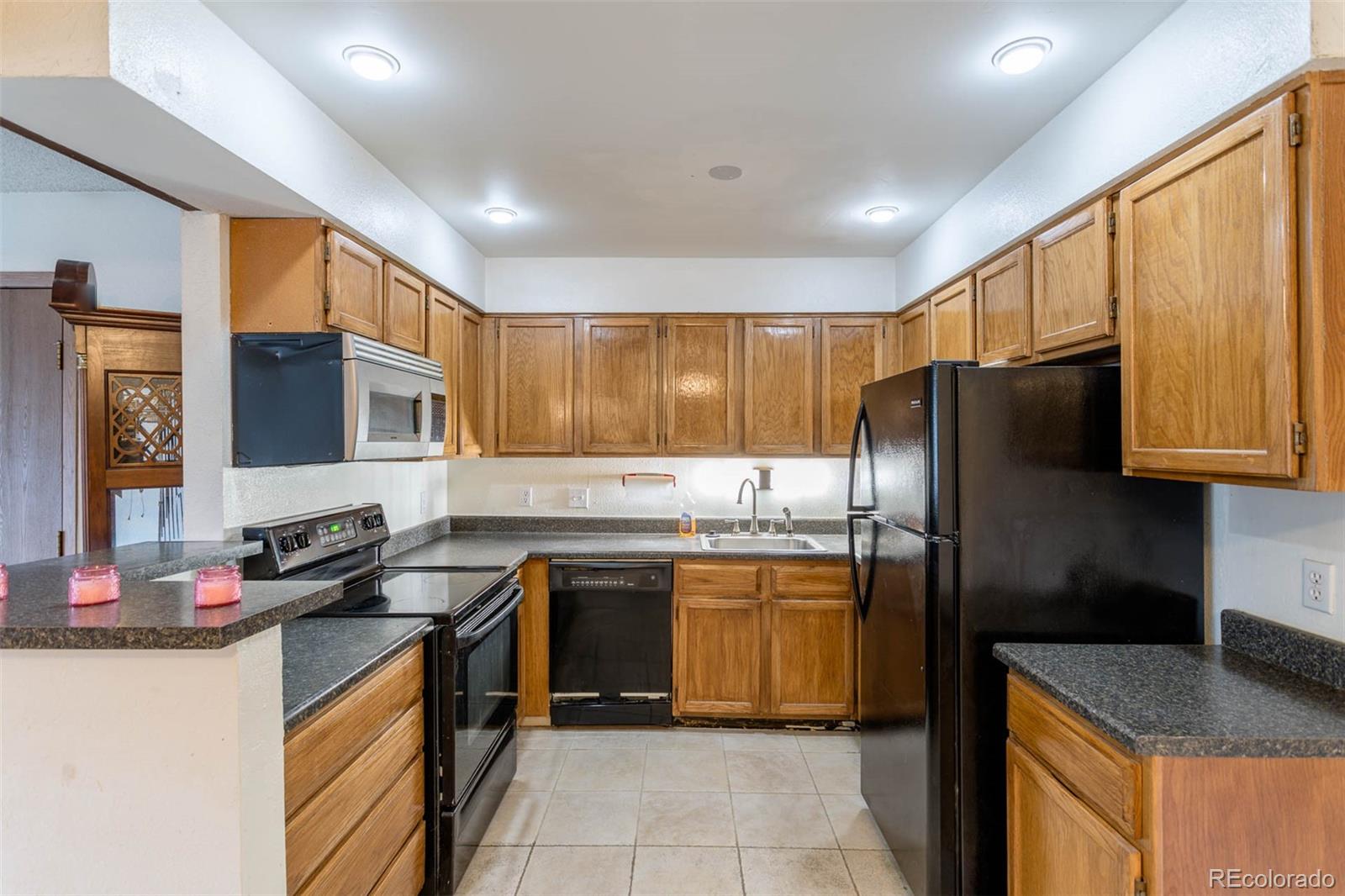 201 Wright Street #106, Lakewood, CO 80228, 2 Bedrooms Bedrooms, ,2 BathroomsBathrooms,Residential,For Sale,Snowbird,Wright,REC9061640