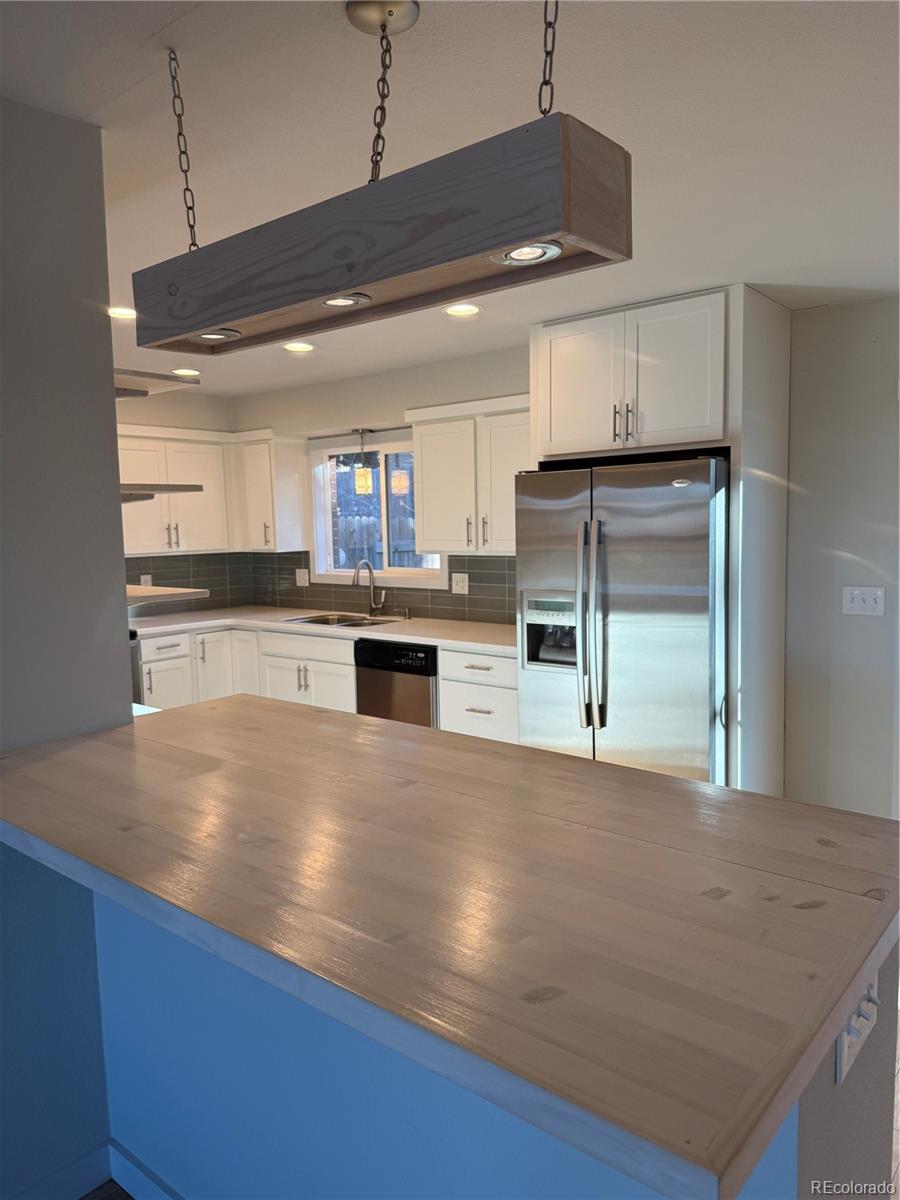7906 Kentucky Avenue, Lakewood, CO 80226, 3 Bedrooms Bedrooms, ,2 BathroomsBathrooms,Rental,For Rent,Kentucky,REC4652331