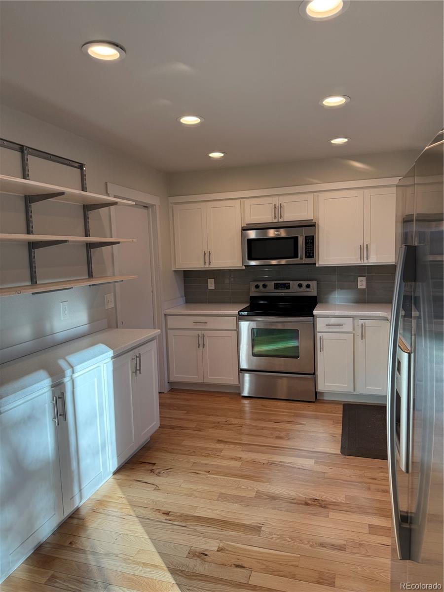 7906 Kentucky Avenue, Lakewood, CO 80226, 3 Bedrooms Bedrooms, ,2 BathroomsBathrooms,Rental,For Rent,Kentucky,REC4652331