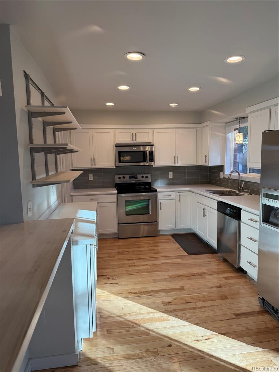 7906 Kentucky Avenue, Lakewood, CO 80226, 3 Bedrooms Bedrooms, ,2 BathroomsBathrooms,Rental,For Rent,Kentucky,REC4652331