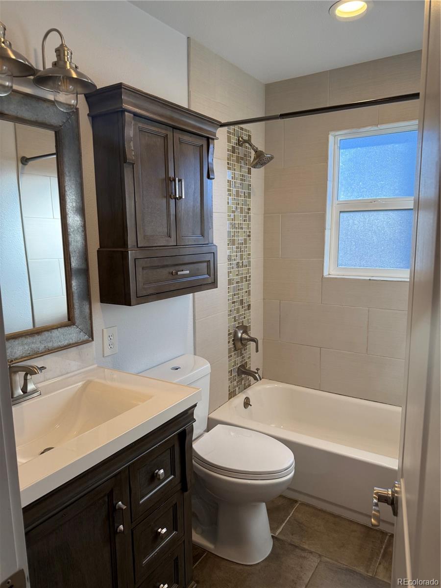 7906 Kentucky Avenue, Lakewood, CO 80226, 3 Bedrooms Bedrooms, ,2 BathroomsBathrooms,Rental,For Rent,Kentucky,REC4652331