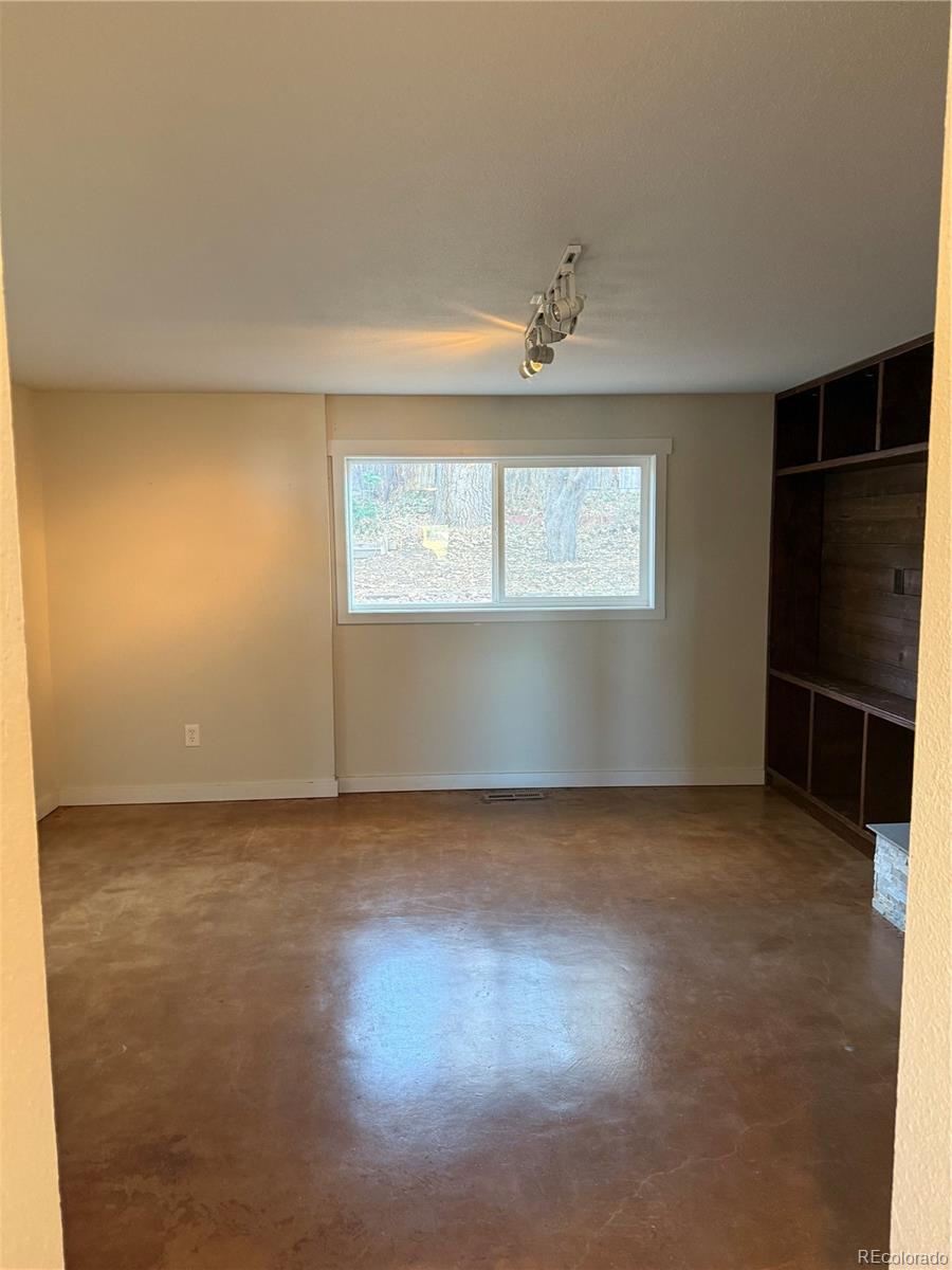 7906 Kentucky Avenue, Lakewood, CO 80226, 3 Bedrooms Bedrooms, ,2 BathroomsBathrooms,Rental,For Rent,Kentucky,REC4652331