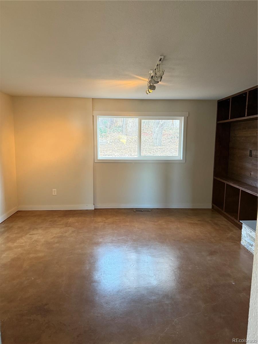7906 Kentucky Avenue, Lakewood, CO 80226, 3 Bedrooms Bedrooms, ,2 BathroomsBathrooms,Rental,For Rent,Kentucky,REC4652331