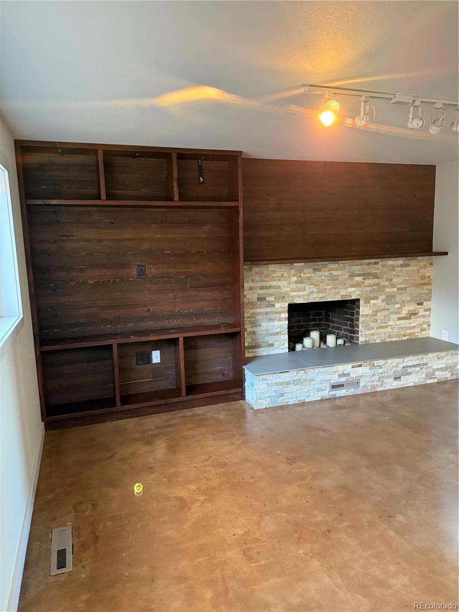 7906 Kentucky Avenue, Lakewood, CO 80226, 3 Bedrooms Bedrooms, ,2 BathroomsBathrooms,Rental,For Rent,Kentucky,REC4652331