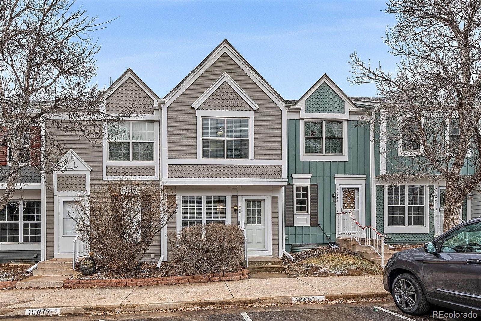 10681 Dartmouth Avenue, Lakewood, CO 80227, 3 Bedrooms Bedrooms, ,3 BathroomsBathrooms,Residential,For Sale,Dartmouth,REC9459323