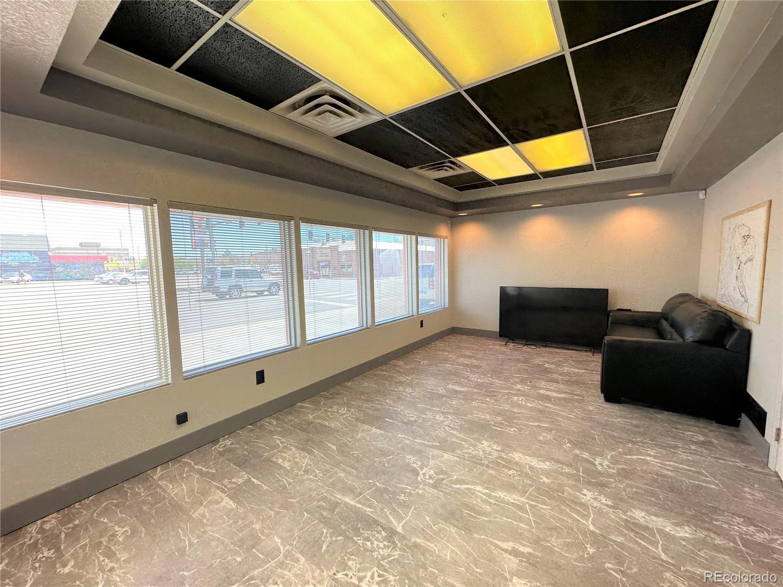 801 Grand Avenue, Pueblo, CO 81003, ,Commercial,For Sale,Lindy's Quality Grooming,Grand,REC7620164