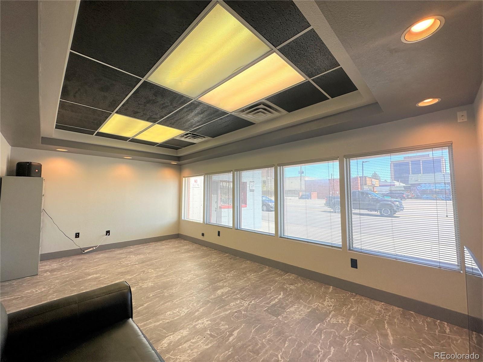 801 Grand Avenue, Pueblo, CO 81003, ,Commercial,For Sale,Lindy's Quality Grooming,Grand,REC7620164