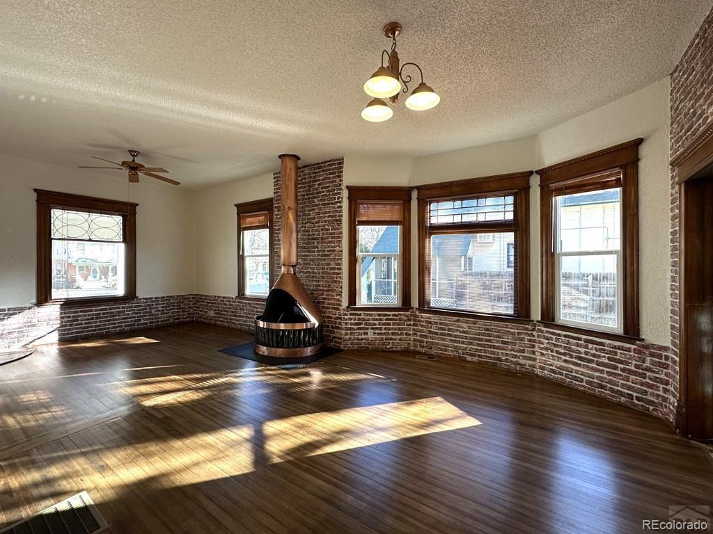 Restricted Address, 3 Bedrooms Bedrooms, ,3 BathroomsBathrooms,Residential,For Sale,Elizabeth,REC4626724