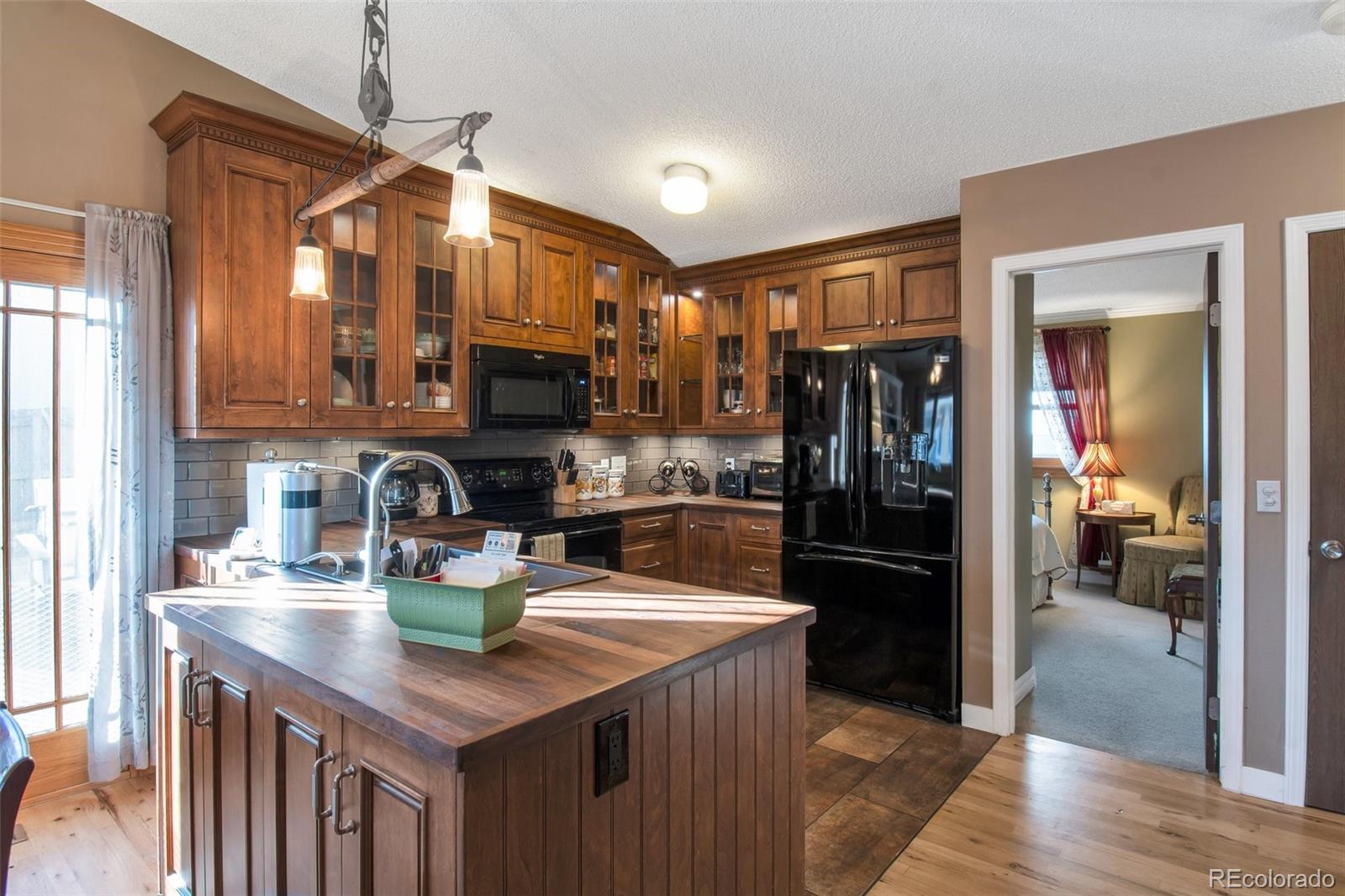 8887 Toller Avenue, Littleton, CO 80128, 4 Bedrooms Bedrooms, ,2 BathroomsBathrooms,Residential,For Sale,Toller,REC5817007