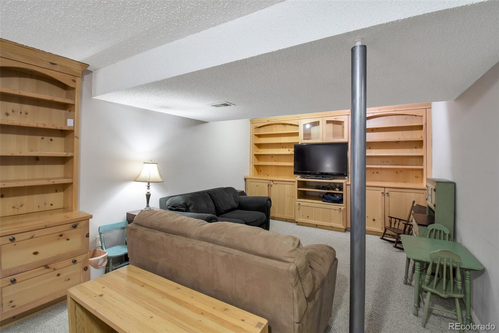 8887 Toller Avenue, Littleton, CO 80128, 4 Bedrooms Bedrooms, ,2 BathroomsBathrooms,Residential,For Sale,Toller,REC5817007