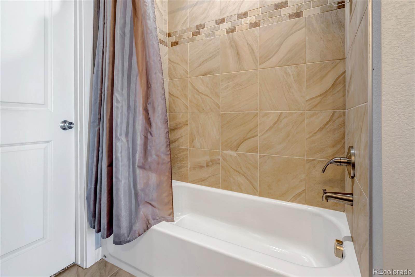 436 S 3rd Avenue, Deer Trail, CO 80105, 2 Bedrooms Bedrooms, ,2 BathroomsBathrooms,Residential,For Sale,3rd,REC7196245