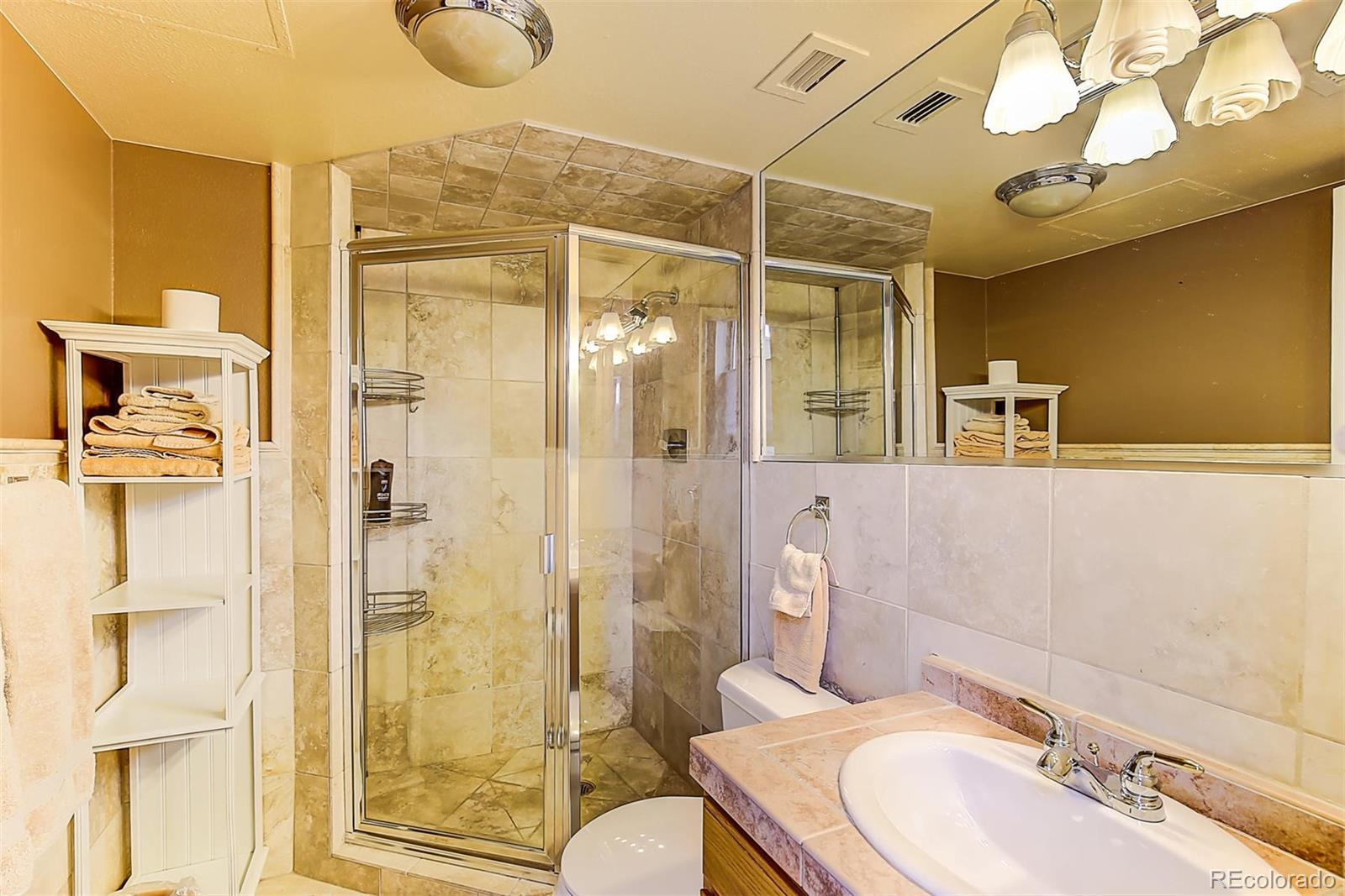 1020 15th Street #26J, Denver, CO 80202, 2 Bedrooms Bedrooms, ,2 BathroomsBathrooms,Rental,For Rent,Brooks Tower,15th,REC9955606