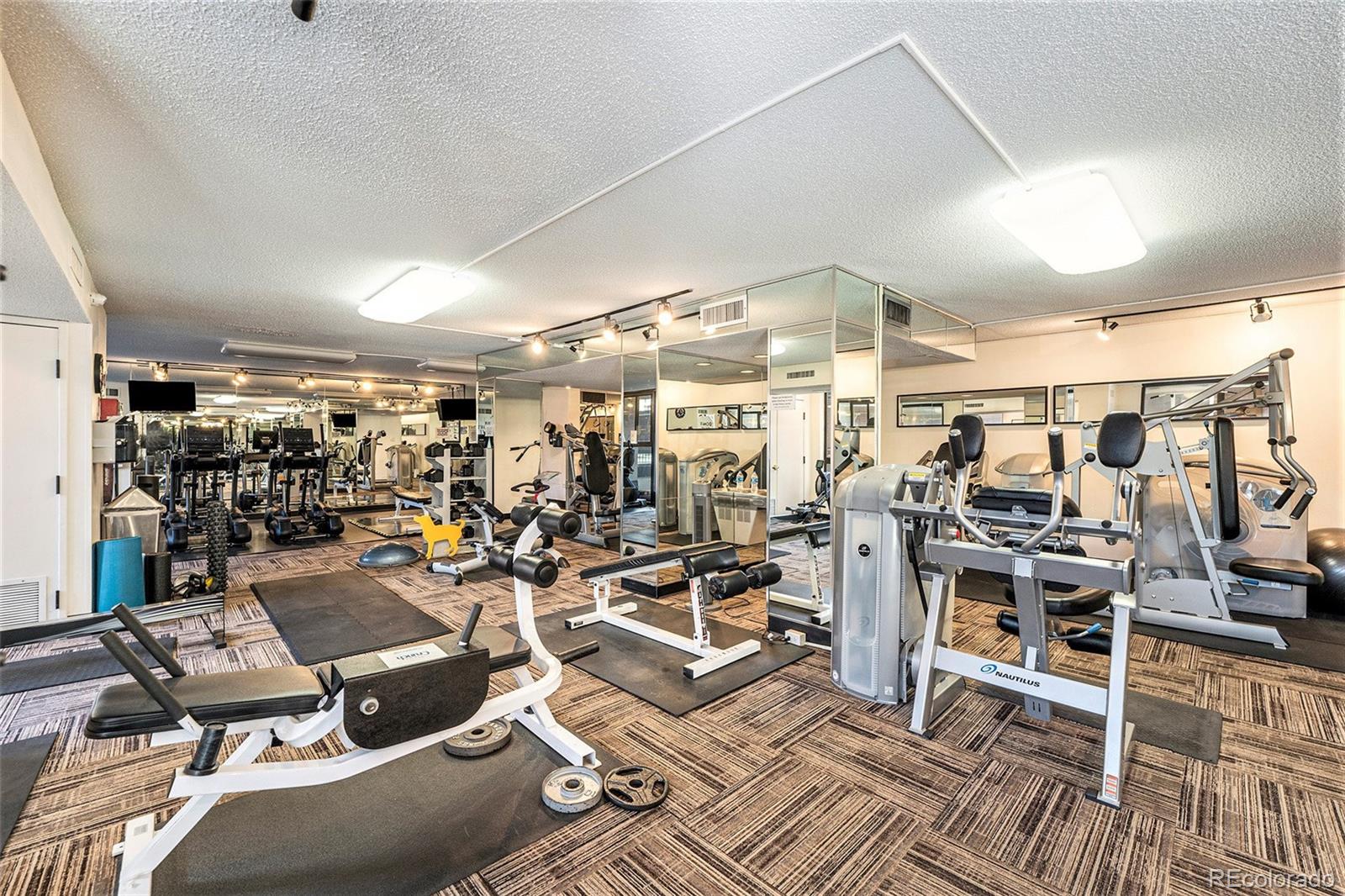 1020 15th Street #26J, Denver, CO 80202, 2 Bedrooms Bedrooms, ,2 BathroomsBathrooms,Rental,For Rent,Brooks Tower,15th,REC9955606