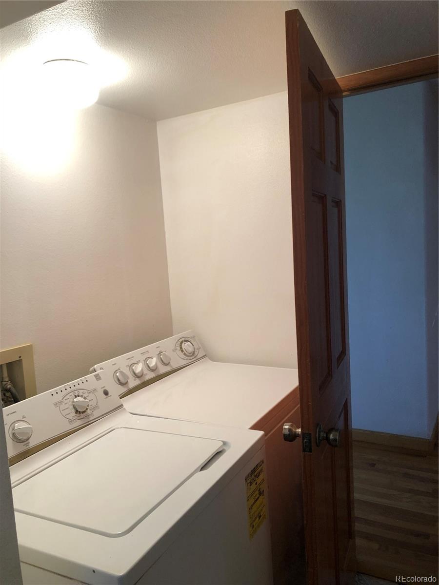 11095 Kentucky Avenue, Aurora, CO 80012, 4 Bedrooms Bedrooms, ,2 BathroomsBathrooms,Rental,For Rent,Kentucky,REC5194026