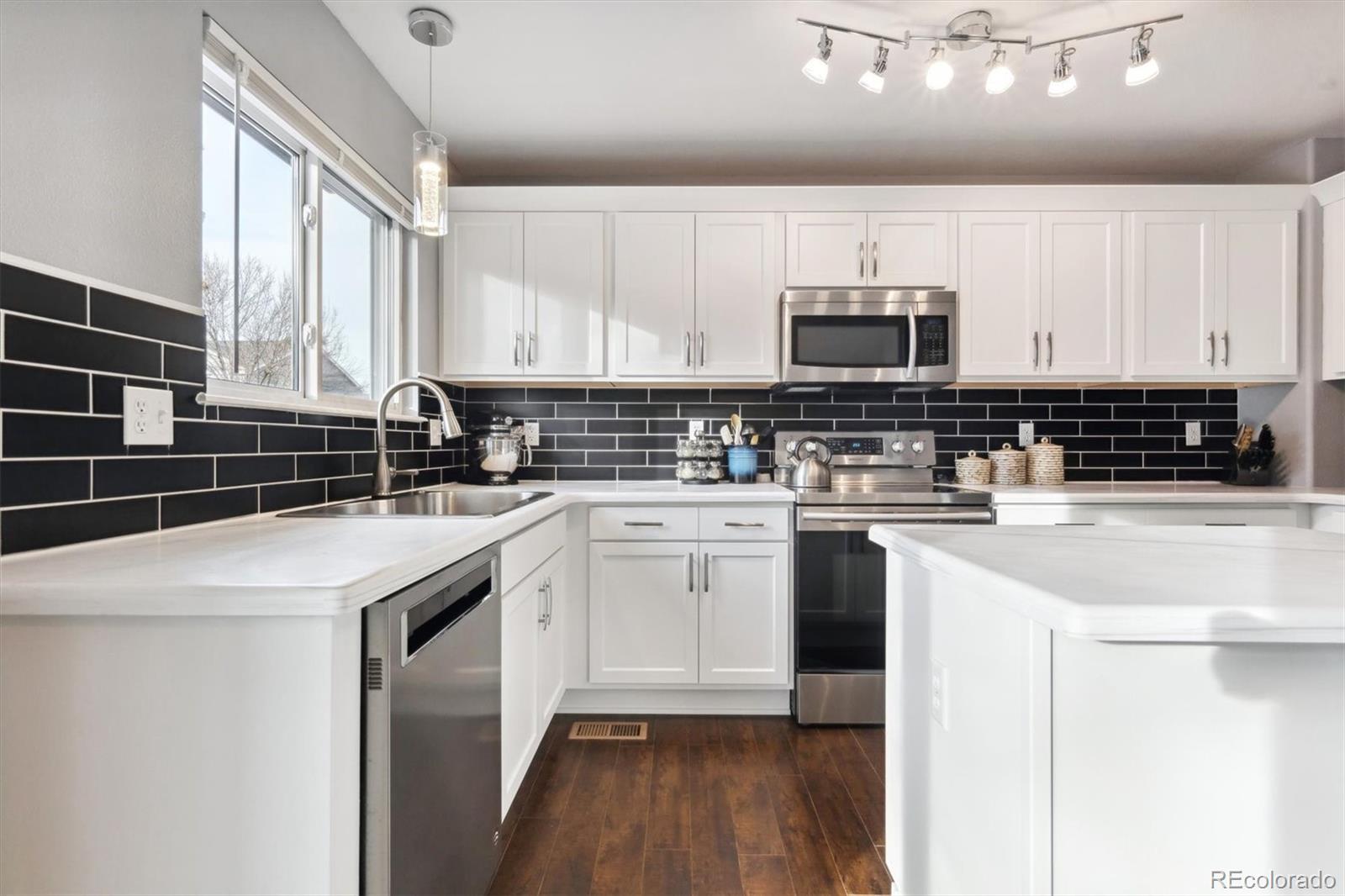 9790 Moss Rose Circle, Highlands Ranch, CO 80129, 5 Bedrooms Bedrooms, ,4 BathroomsBathrooms,Residential,For Sale,Moss Rose,REC8710501