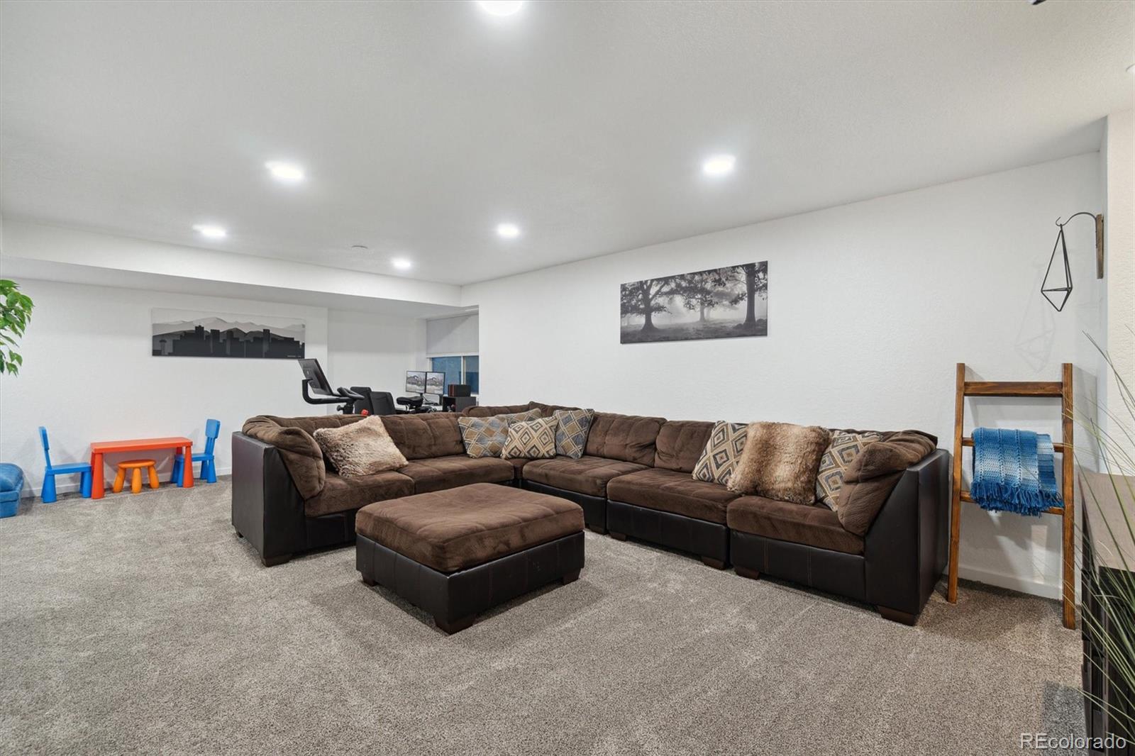 5926 Long Drive, Littleton, CO 80123, 3 Bedrooms Bedrooms, ,4 BathroomsBathrooms,Residential,For Sale,Long,REC5625705