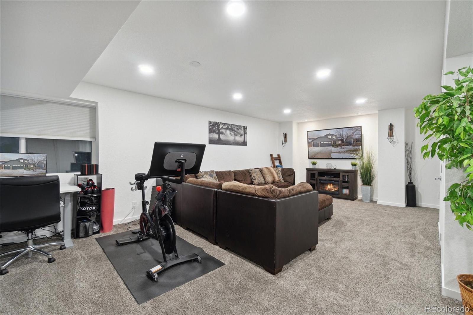 5926 Long Drive, Littleton, CO 80123, 3 Bedrooms Bedrooms, ,4 BathroomsBathrooms,Residential,For Sale,Long,REC5625705