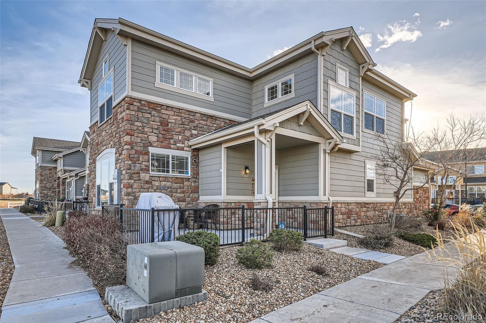 1781 Buchanan Circle, Aurora, CO 80018, 3 Bedrooms Bedrooms, ,3 BathroomsBathrooms,Residential,For Sale,Buchanan,REC4709686