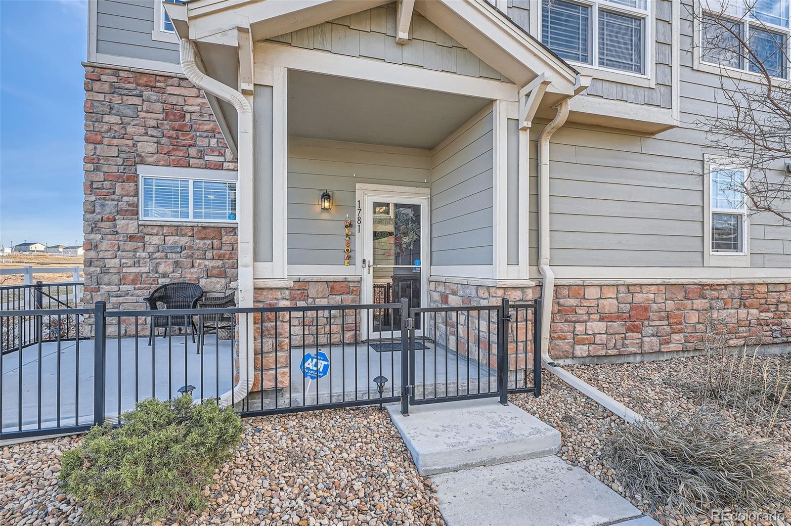 1781 Buchanan Circle, Aurora, CO 80018, 3 Bedrooms Bedrooms, ,3 BathroomsBathrooms,Residential,For Sale,Buchanan,REC4709686