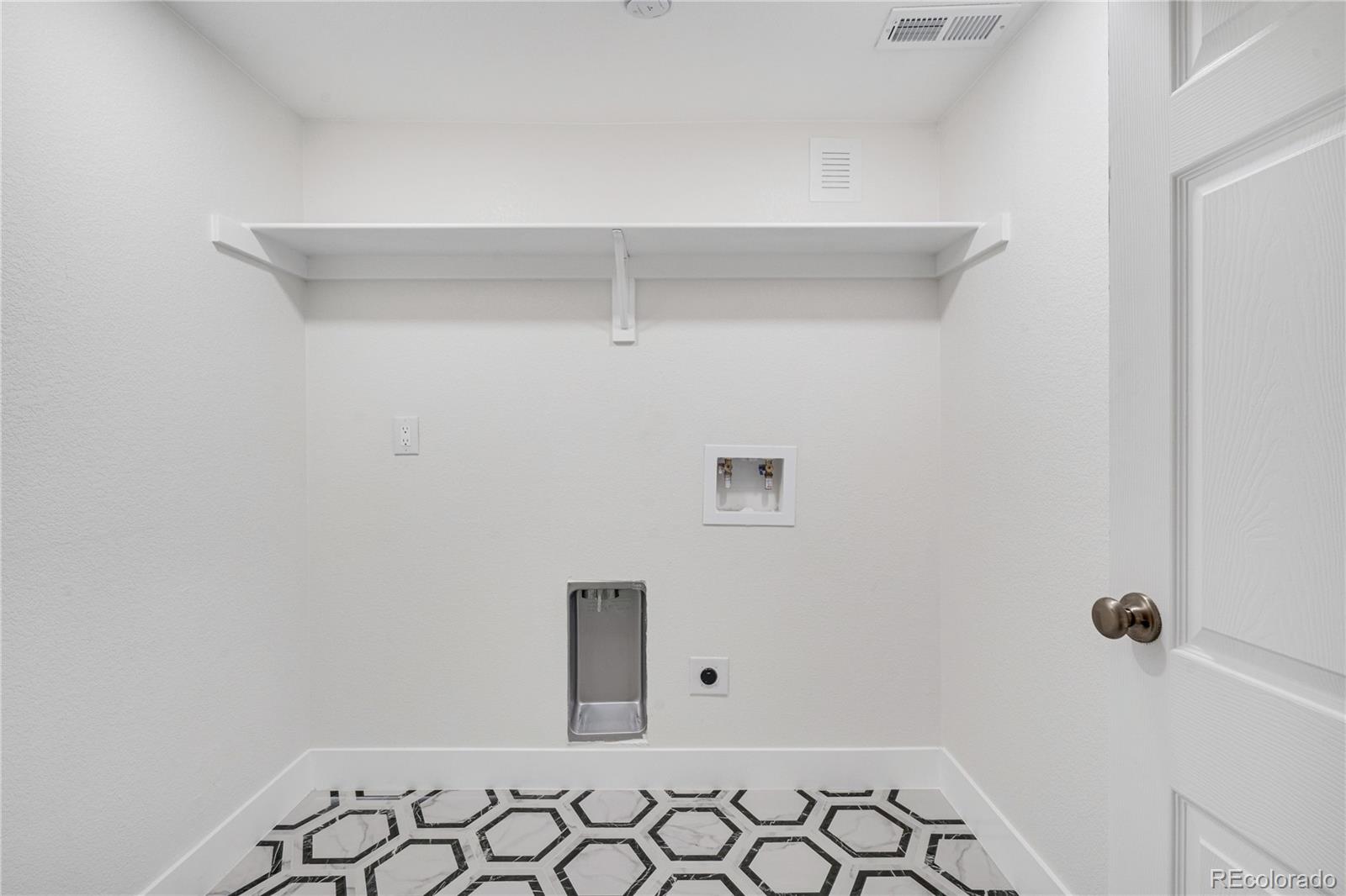 13376 Wildflower Street, Broomfield, CO 80020, 6 Bedrooms Bedrooms, ,5 BathroomsBathrooms,Residential,For Sale,Wildflower,REC5211505