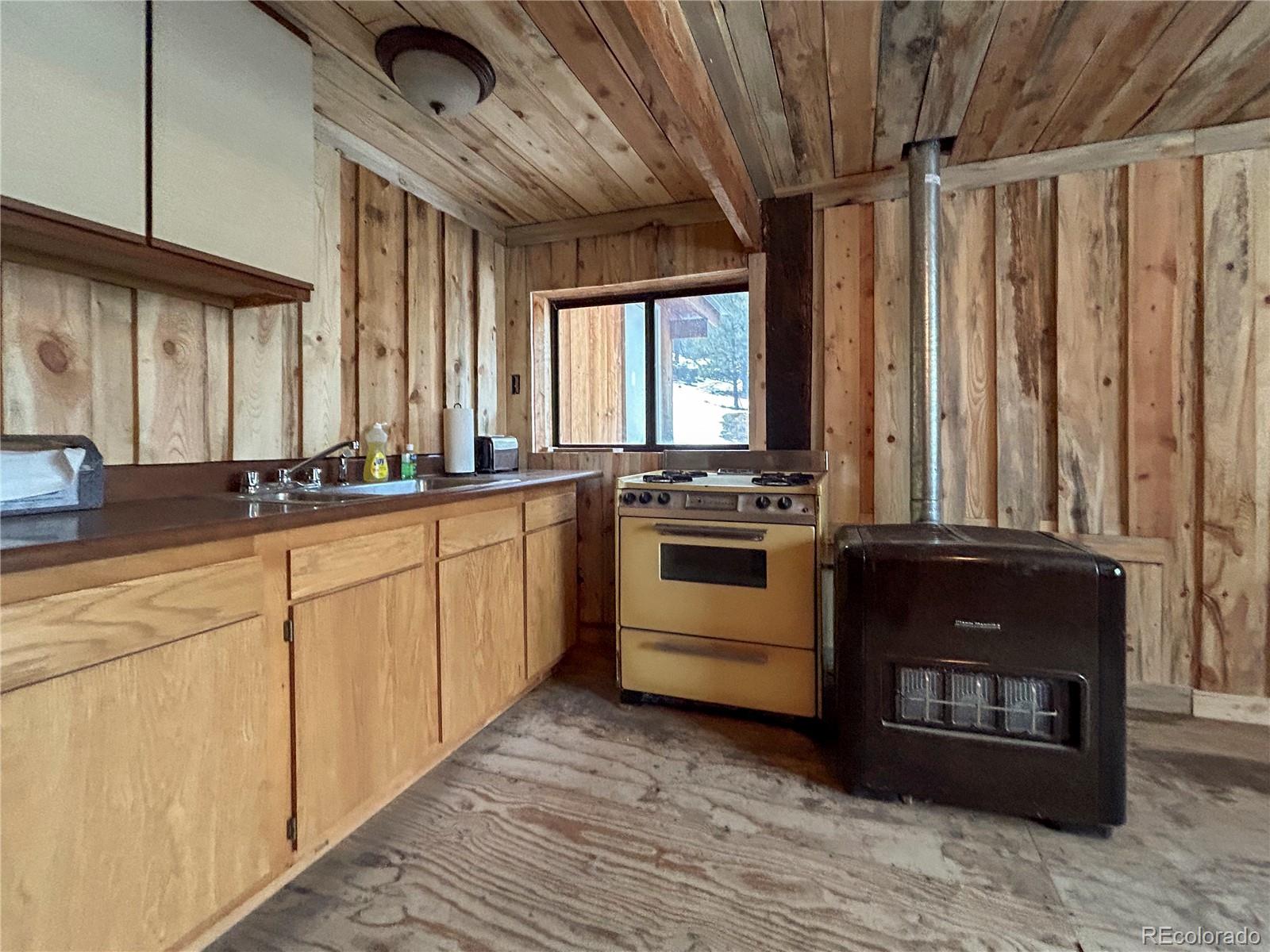 33059 Forest Service Road #672, Del Norte, CO 81132, 1 Bedroom Bedrooms, ,1 BathroomBathrooms,Residential,For Sale,Forest Service,REC2286121