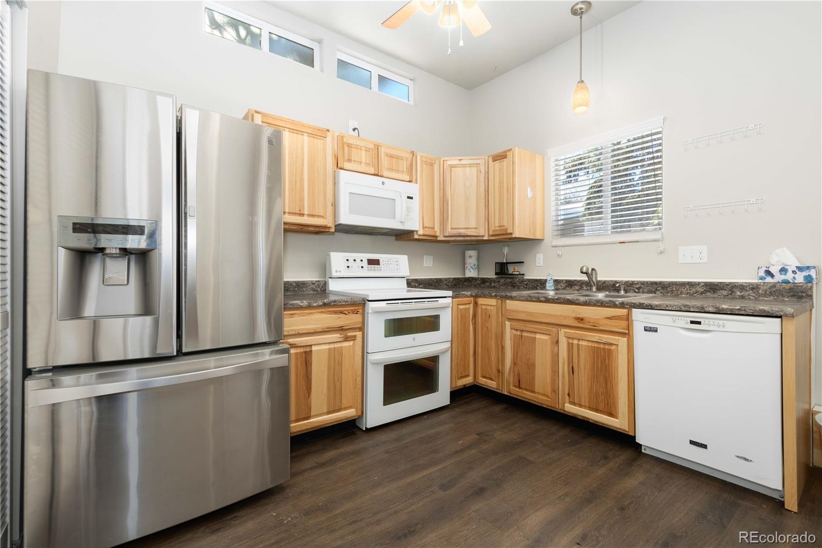 4554 Lakehurst Way, Littleton, CO 80127, 5 Bedrooms Bedrooms, ,3 BathroomsBathrooms,Residential,For Sale,Lakehurst,REC6736042