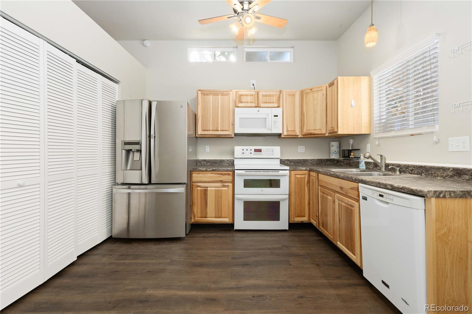 4554 Lakehurst Way, Littleton, CO 80127, 5 Bedrooms Bedrooms, ,3 BathroomsBathrooms,Residential,For Sale,Lakehurst,REC6736042