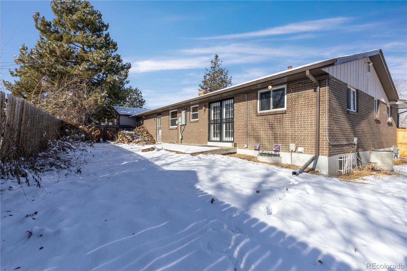 4554 Lakehurst Way, Littleton, CO 80127, 5 Bedrooms Bedrooms, ,3 BathroomsBathrooms,Residential,For Sale,Lakehurst,REC6736042