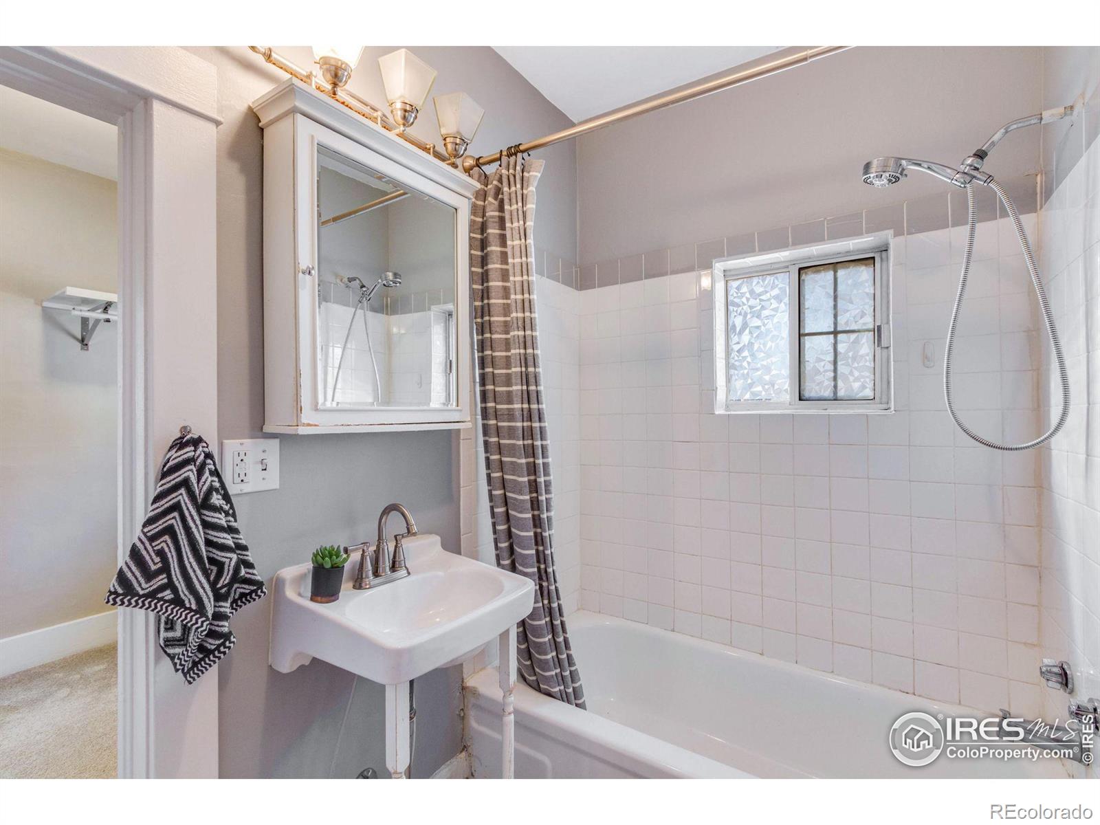 105 Whitcomb Street, Fort Collins, CO 80521, 2 Bedrooms Bedrooms, ,1 BathroomBathrooms,Residential,For Sale,Whitcomb,RECIR1023451