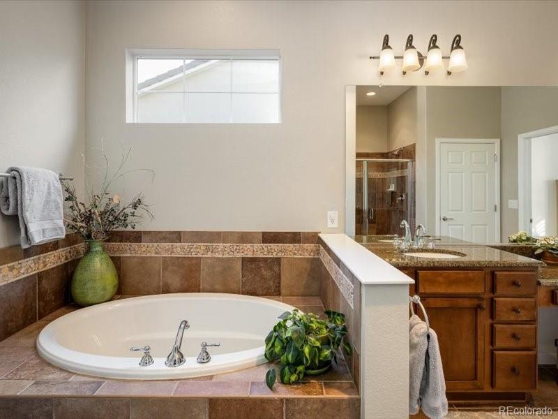 4651 Belford Circle, Broomfield, CO 80023, 2 Bedrooms Bedrooms, ,3 BathroomsBathrooms,Residential,For Sale,Belford,REC6809503