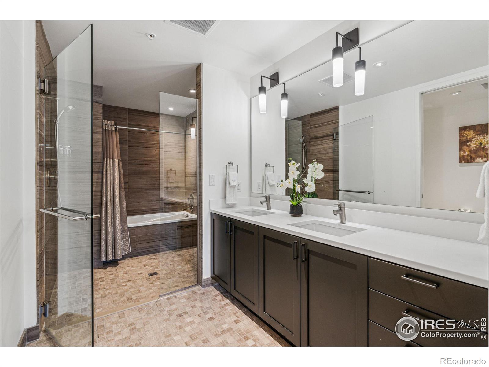 1750 Wewatta Street #1434, Denver, CO 80202, 2 Bedrooms Bedrooms, ,2 BathroomsBathrooms,Residential,For Sale,Wewatta,RECIR1023439