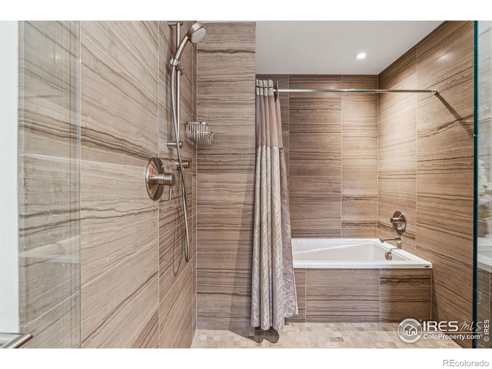 1750 Wewatta Street #1434, Denver, CO 80202, 2 Bedrooms Bedrooms, ,2 BathroomsBathrooms,Residential,For Sale,Wewatta,RECIR1023439