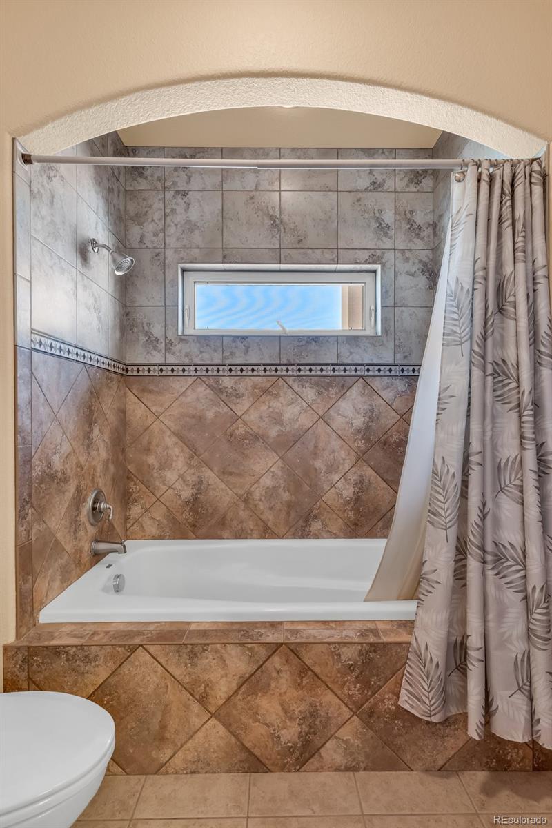 5616 River View Lane, Pueblo, CO 81004, 4 Bedrooms Bedrooms, ,3 BathroomsBathrooms,Residential,For Sale,River View,REC2081094