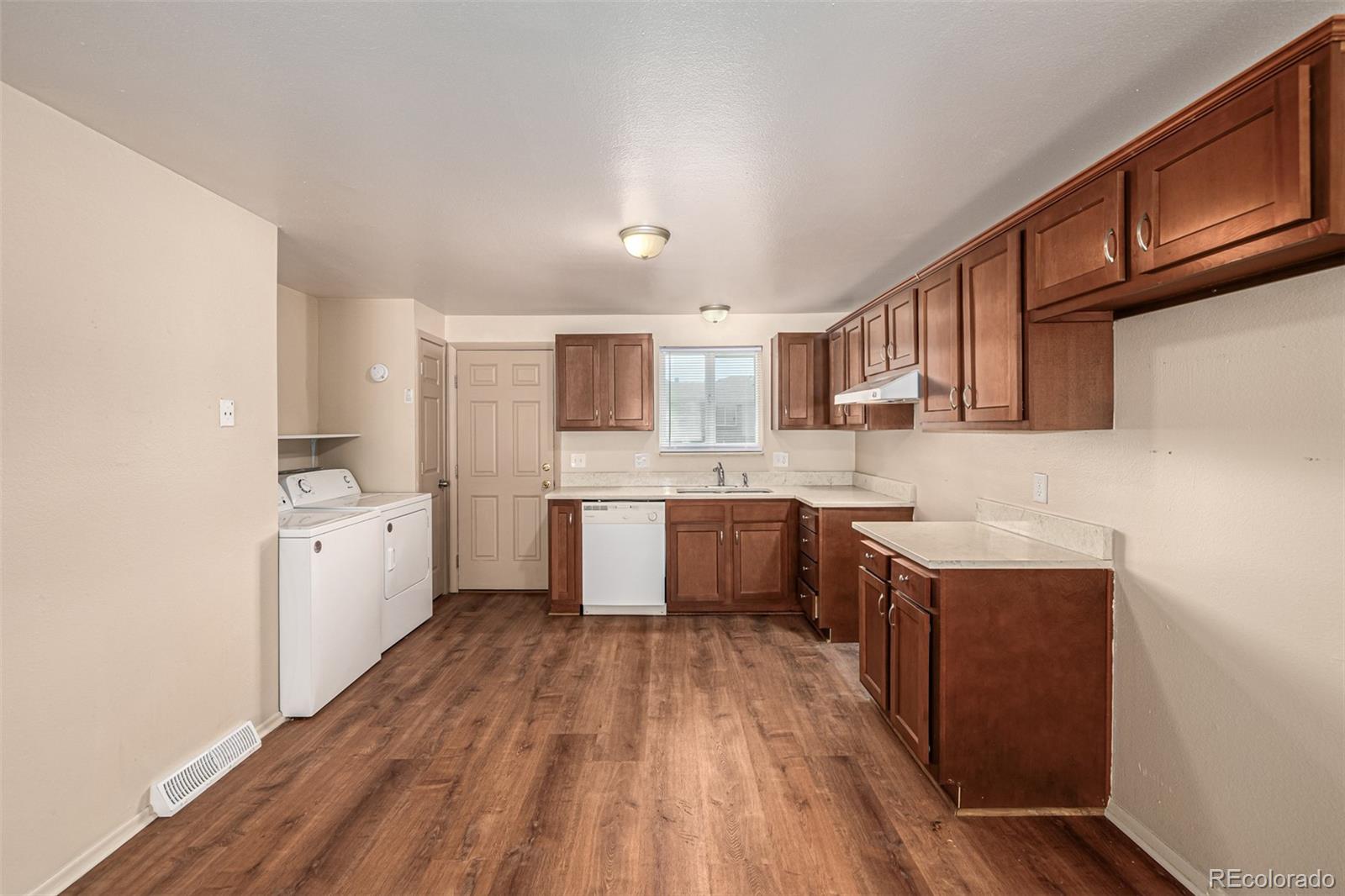 1601 Nome Street, Aurora, CO 80010, 8 Bedrooms Bedrooms, ,4 BathroomsBathrooms,Income,For Sale,Nome,REC5150918