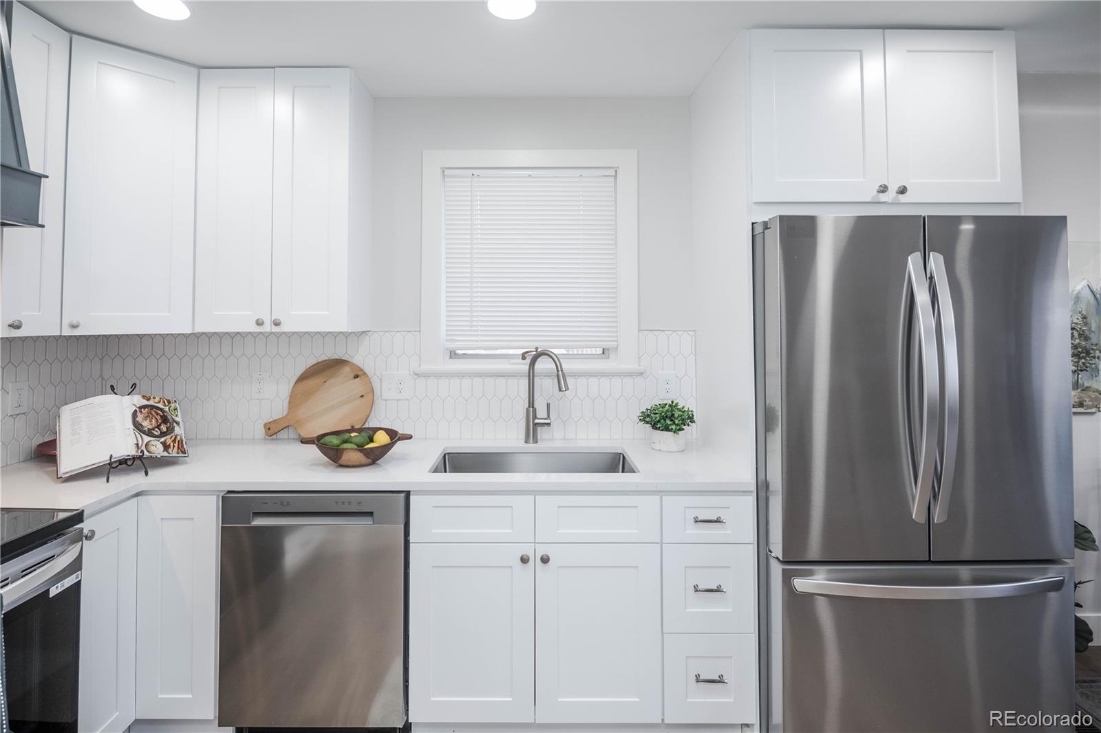 6420 W 47th Avenue, Wheat Ridge, CO 80033, 3 Bedrooms Bedrooms, ,2 BathroomsBathrooms,Residential,For Sale,47th,REC5267471