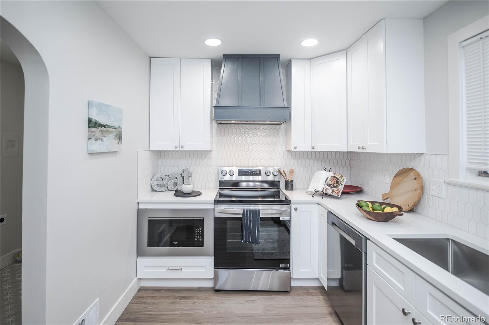 6420 W 47th Avenue, Wheat Ridge, CO 80033, 3 Bedrooms Bedrooms, ,2 BathroomsBathrooms,Residential,For Sale,47th,REC5267471