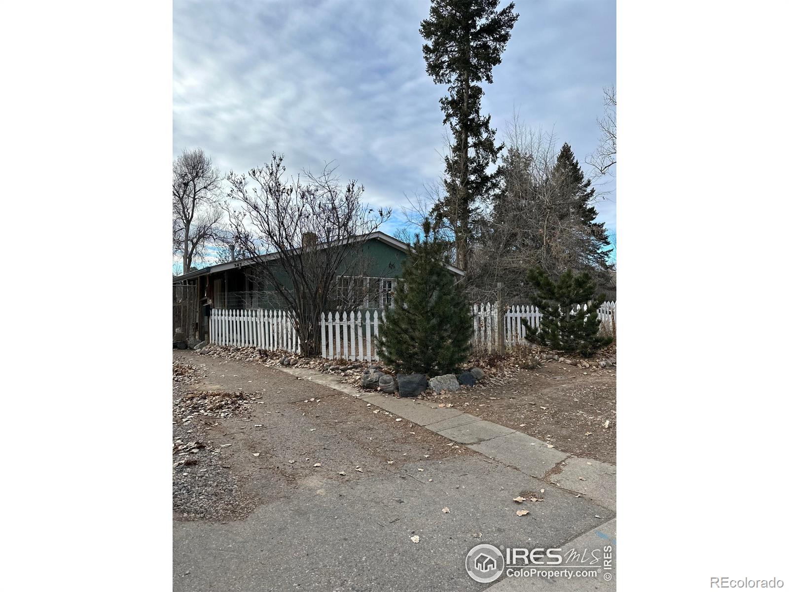 347 Shields Street, Fort Collins, CO 80521, 2 Bedrooms Bedrooms, ,2 BathroomsBathrooms,Residential,For Sale,Shields,RECIR1023364