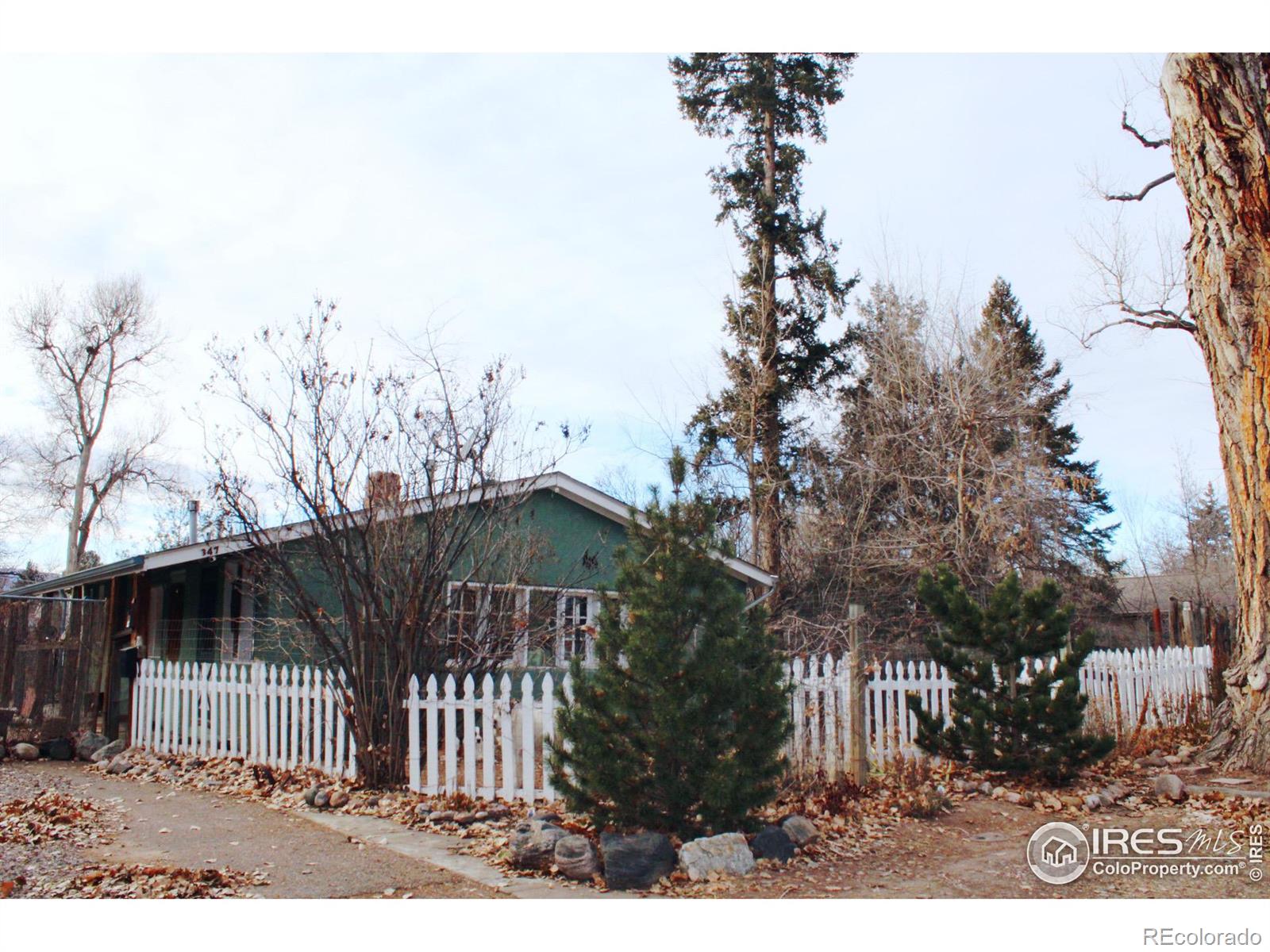 347 Shields Street, Fort Collins, CO 80521, 2 Bedrooms Bedrooms, ,2 BathroomsBathrooms,Residential,For Sale,Shields,RECIR1023364