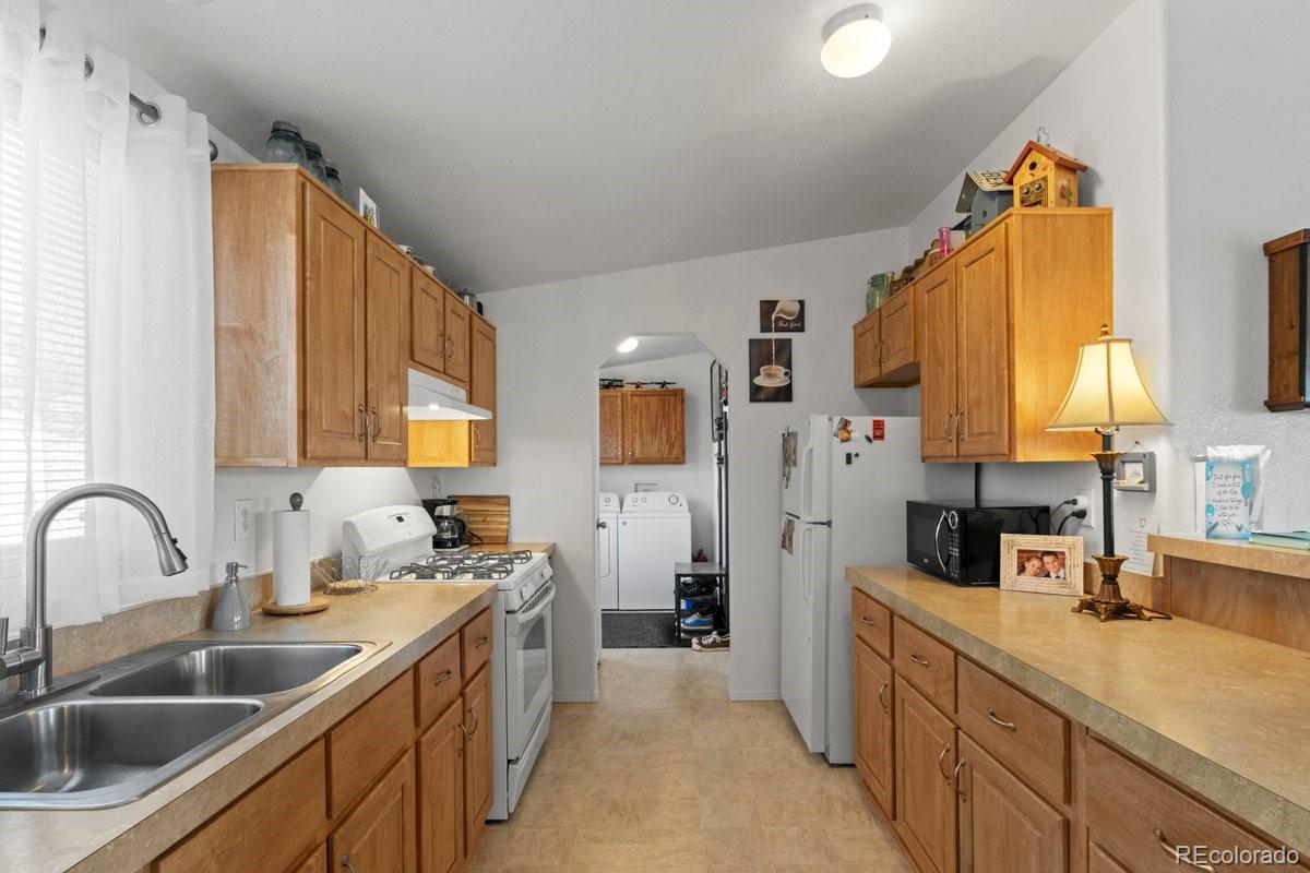 3405 Sinton Road, Colorado Springs, CO 80907, 3 Bedrooms Bedrooms, ,2 BathroomsBathrooms,Residential,For Sale,Sinton,REC2866562