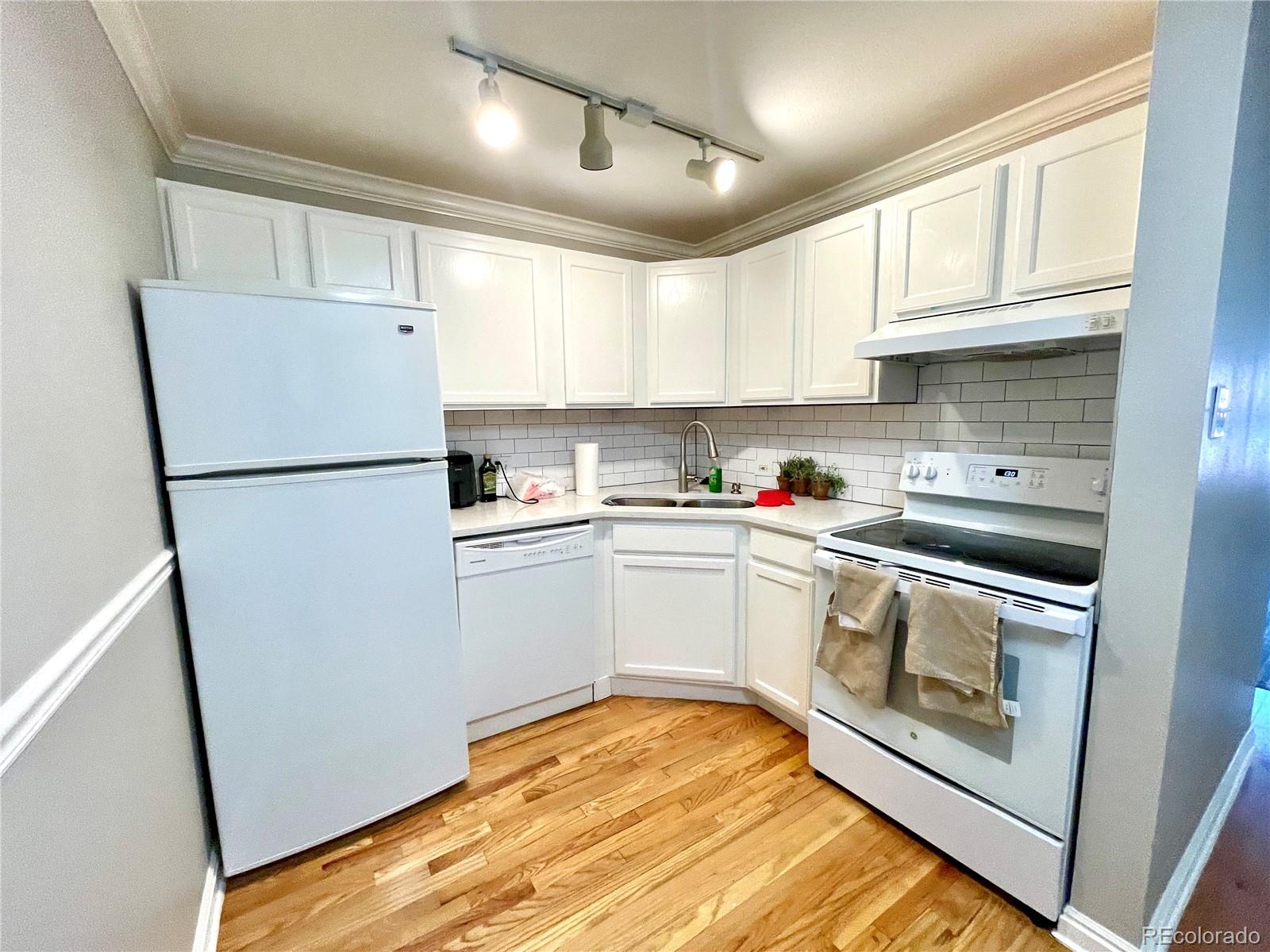 1390 Emerson Street #201, Denver, CO 80218, 1 Bedroom Bedrooms, ,1 BathroomBathrooms,Rental,For Rent,Emerson,REC4410607