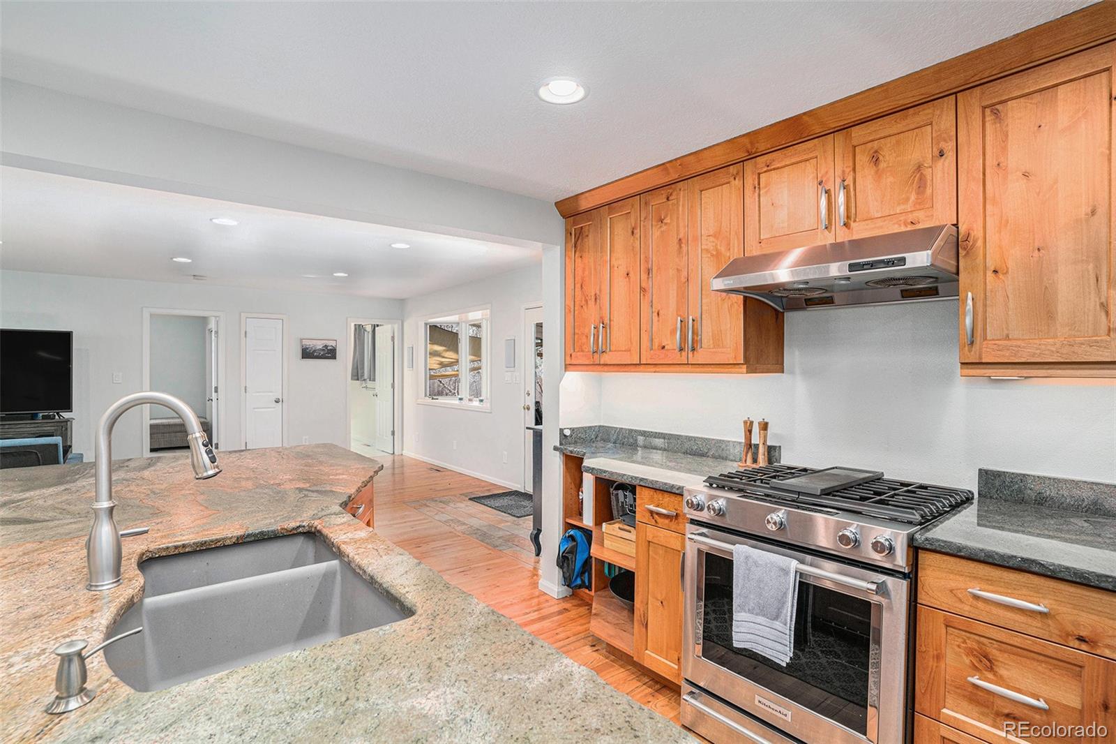 716 Rocky Road, Fort Collins, CO 80521, 4 Bedrooms Bedrooms, ,2 BathroomsBathrooms,Residential,For Sale,Rocky,REC3215384