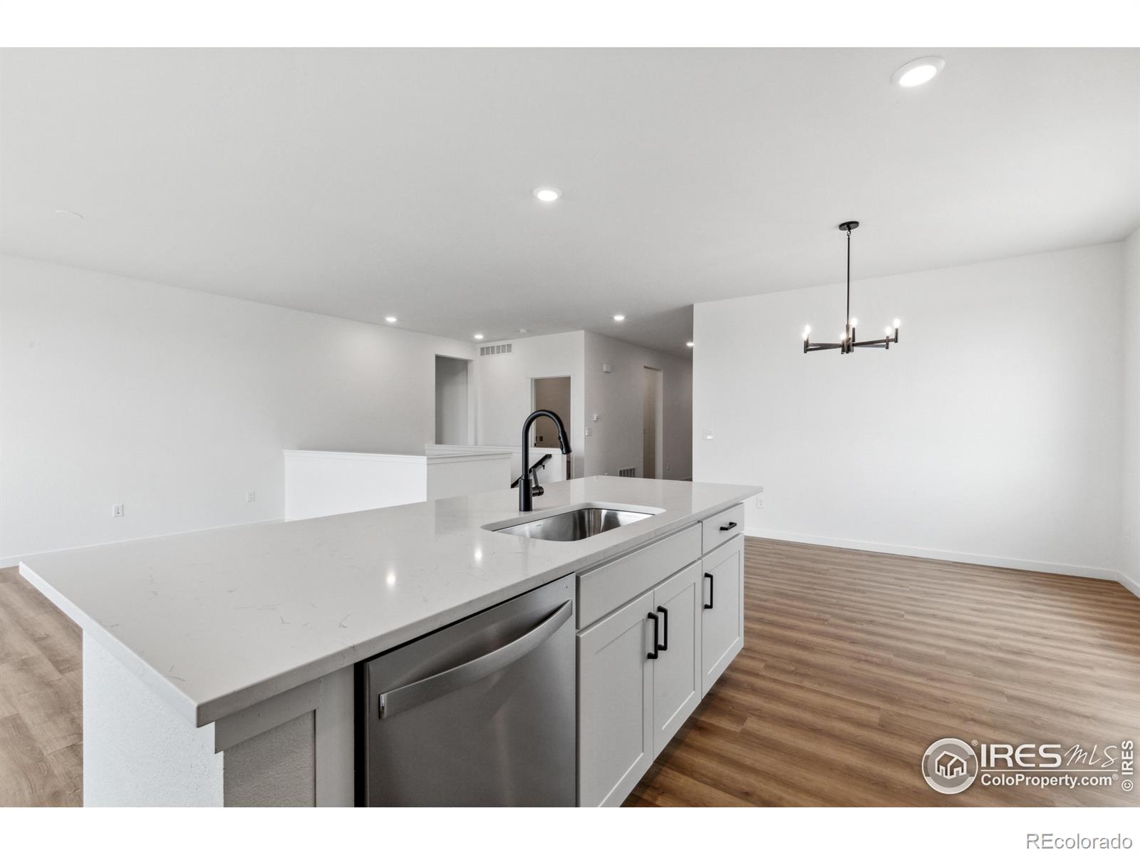 797 Muturu Road, Johnstown, CO 80534, 3 Bedrooms Bedrooms, ,2 BathroomsBathrooms,Residential,For Sale,Muturu,RECIR1023394