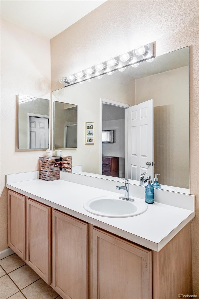 8707 Florida Avenue #310, Denver, CO 80247, 2 Bedrooms Bedrooms, ,2 BathroomsBathrooms,Residential,For Sale,Florida,REC3582309