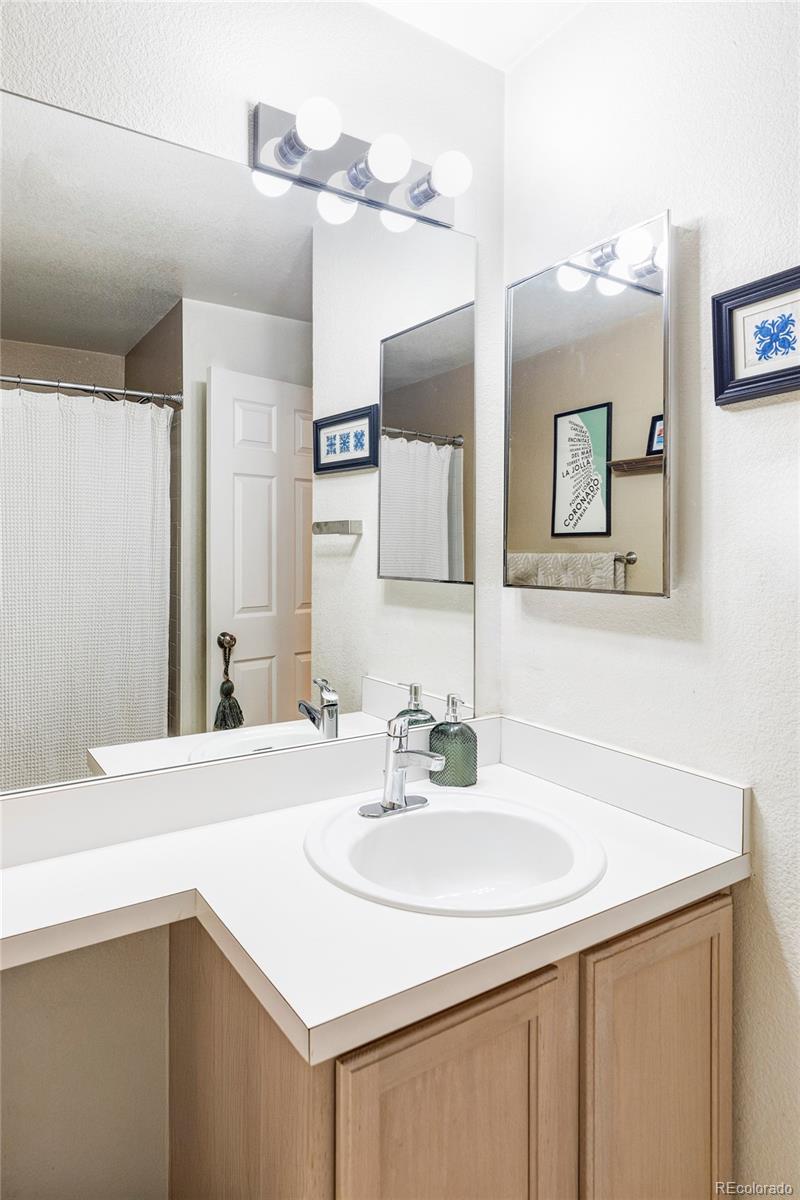 8707 Florida Avenue #310, Denver, CO 80247, 2 Bedrooms Bedrooms, ,2 BathroomsBathrooms,Residential,For Sale,Florida,REC3582309